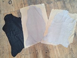 Lot de 3 peaux de cuir stretch - diverses couleurs - Cuir en Stock