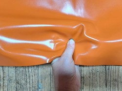 Grand morceau de cuir de veau - orange - or blanc - cuir en stock