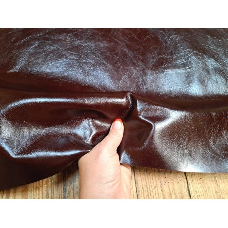 Grand morceau de cuir ciré vachette - châtaigne - maroquinerie - Cuir en stock