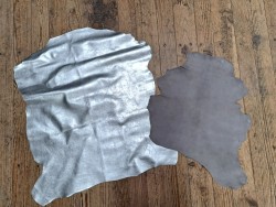 2 peaux de cuir de chèvre et d'agneau - Bonne affaire - Cuir en Stock