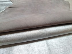 2 peaux de cuir de chèvre et d'agneau - Bonne affaire - Cuir en Stock