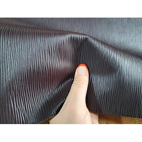 Demi peau de cuir de veau grain effet chêne - raisin - maroquinerie - cuir en stock