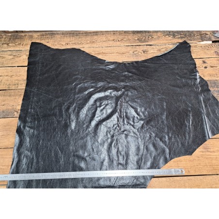 Demi-peau de cuir de veau - effet buffle - noir - cuir en stock