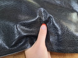 Demi-peau de cuir de veau - effet buffle - noir - cuirenstock