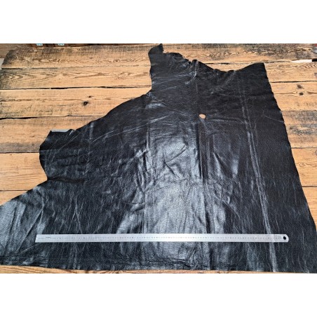 Demi-peau de cuir de veau - effet buffle - noir - cuir en stock