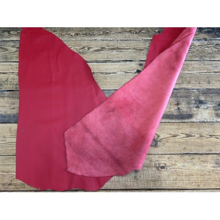 Croûte de cuir de veau pigmentée – ROUGE - Cuir en Stock