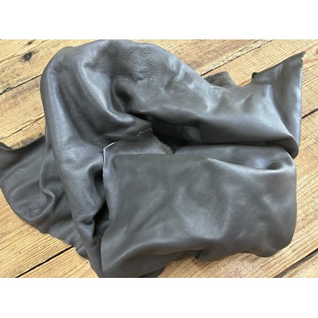 Chutes de cuir vache gris orage - maroquinerie ameublement - cuir en stock