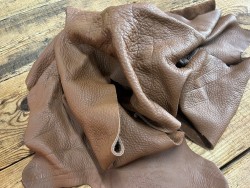 Chutes de cuir de vache - noisette - maroquinerie - Cuir en Stock