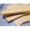 Demi-peau de cuir de veau BOX lisse - tannage ferme - paille - Cuir en stock