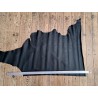 Morceau de cuir de vache grainé - Noir mat - B - Cuir en Stock