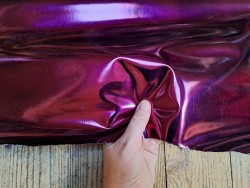 Peau de cuir de chèvre métallisé - violet - Cuir en Stock
