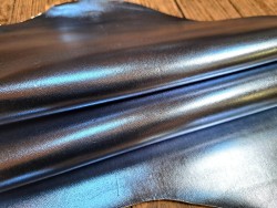 Peau de cuir de chèvre métallisé - bleu ciel -  maroquinerie - Cuir en Stock