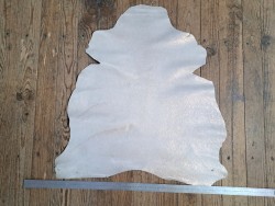 Chèvre pailletée - crème - cuir en stock
