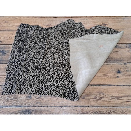 Peau de veau velours - grain léopard - sable - Cuir en Stock
