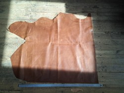 Morceau de cuir de vachette pullup ciré - Brun - A
