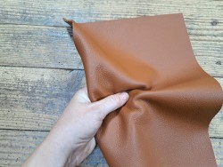morceau vachette - cuir luxe - brun - prêt à l'emploi - cuir en stock