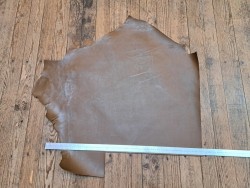 Demi-peau de cuir de vachette tannage ferme - tabac - cuir en stock