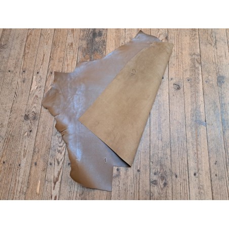 Morceau de cuir de vachette grainée - Brun tabac - Cuir en Stock