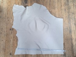Morceau de cuir de vache grainée - Gris plume - B - Cuirenstock