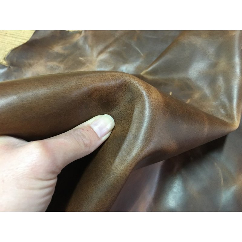 Demi-peau de cuir de vachette pull up ciré brun cuirenstock