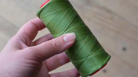 Fil poissé polyester résistant qualité pro vert clair Cuir en Stock