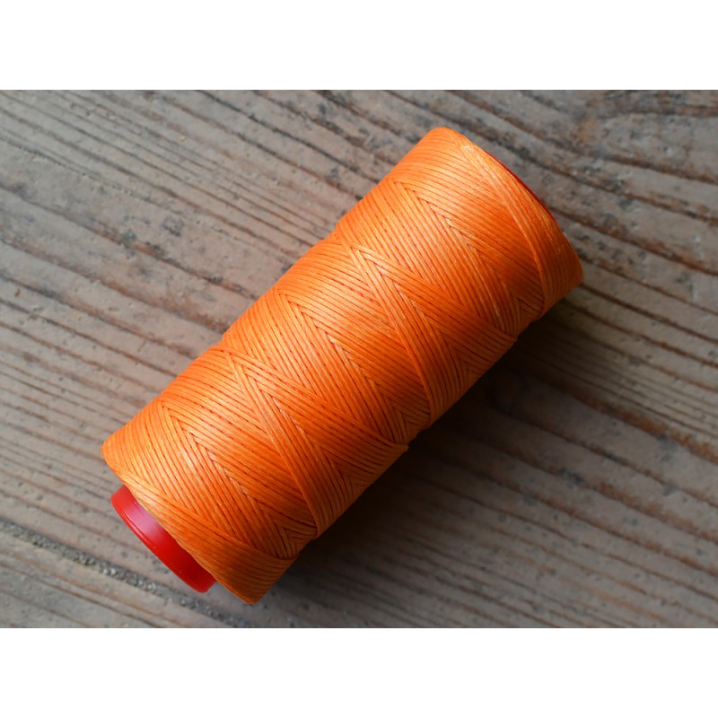 Bobine fil polyester orange tressé et poissé couture main cuir Cuirenstock