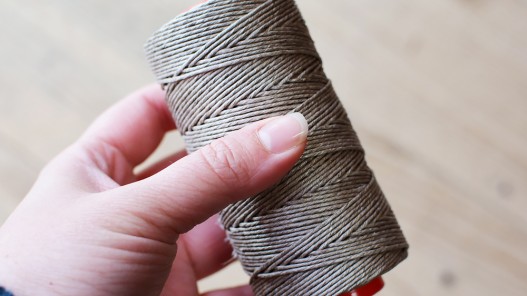 Bobine de fil de lin naturel torsadé qualité pro couture main maroquinerie Cuir en Stock