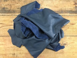 chutes de cuir de vache bleu orage maroquinerie ameublement cuir en stock