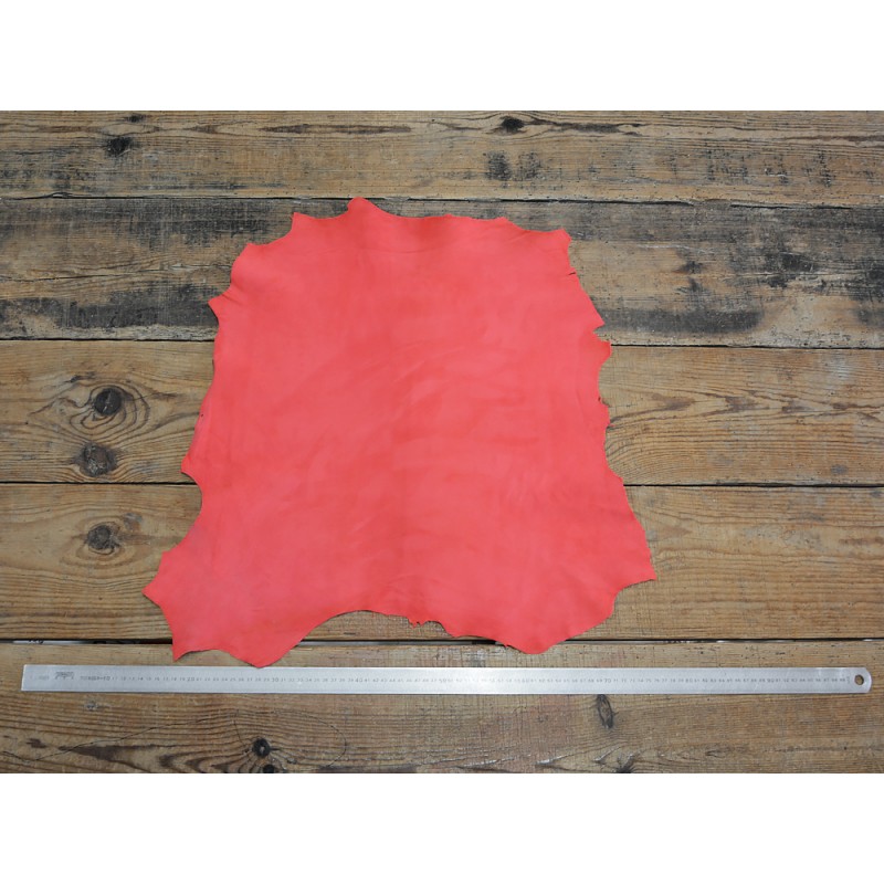 Peau de cuir de chèvre velours rose corail - Cuir en Stock Peau de cuir de chèvre velours rose corail - Cuir en Stock
