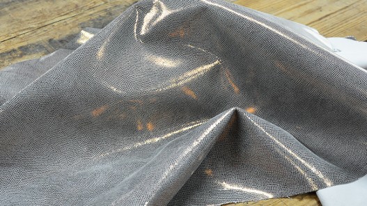 Peau de cuir de chèvre métallisé bronze - petit grain lézard - maroquinerie - Cuir en Stock