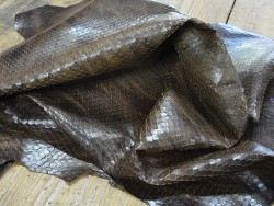 Tannage souple cuir de mouton imprimé serpent marron Cuirenstock