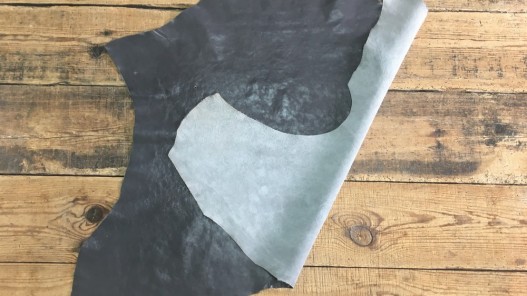 Endroit envers cuir de buffle végétal naturel gris sombre Cuirenstock