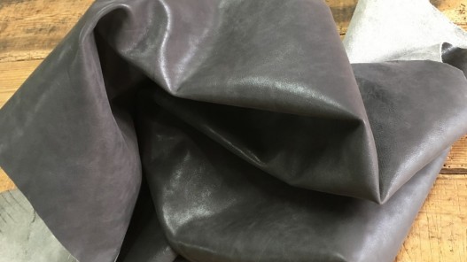 Tannage souple cuir de buffle naturel végétal gris cuirenstock