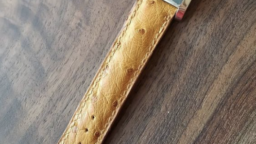 Bracelet montre réalisé en cuir d'autruche fauve Cuirenstock