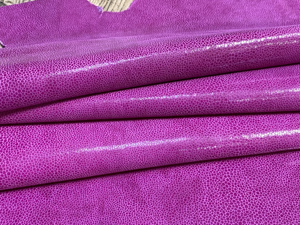 Fuchsia maroquinerie sale